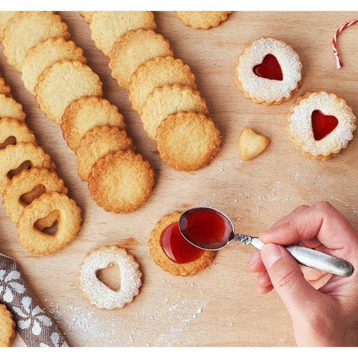 AUSSTECHER Set 9 Stück Linzer Plätzchen Edelstahl - Silberfarben, Metall (4.5/2/4.5cm)
