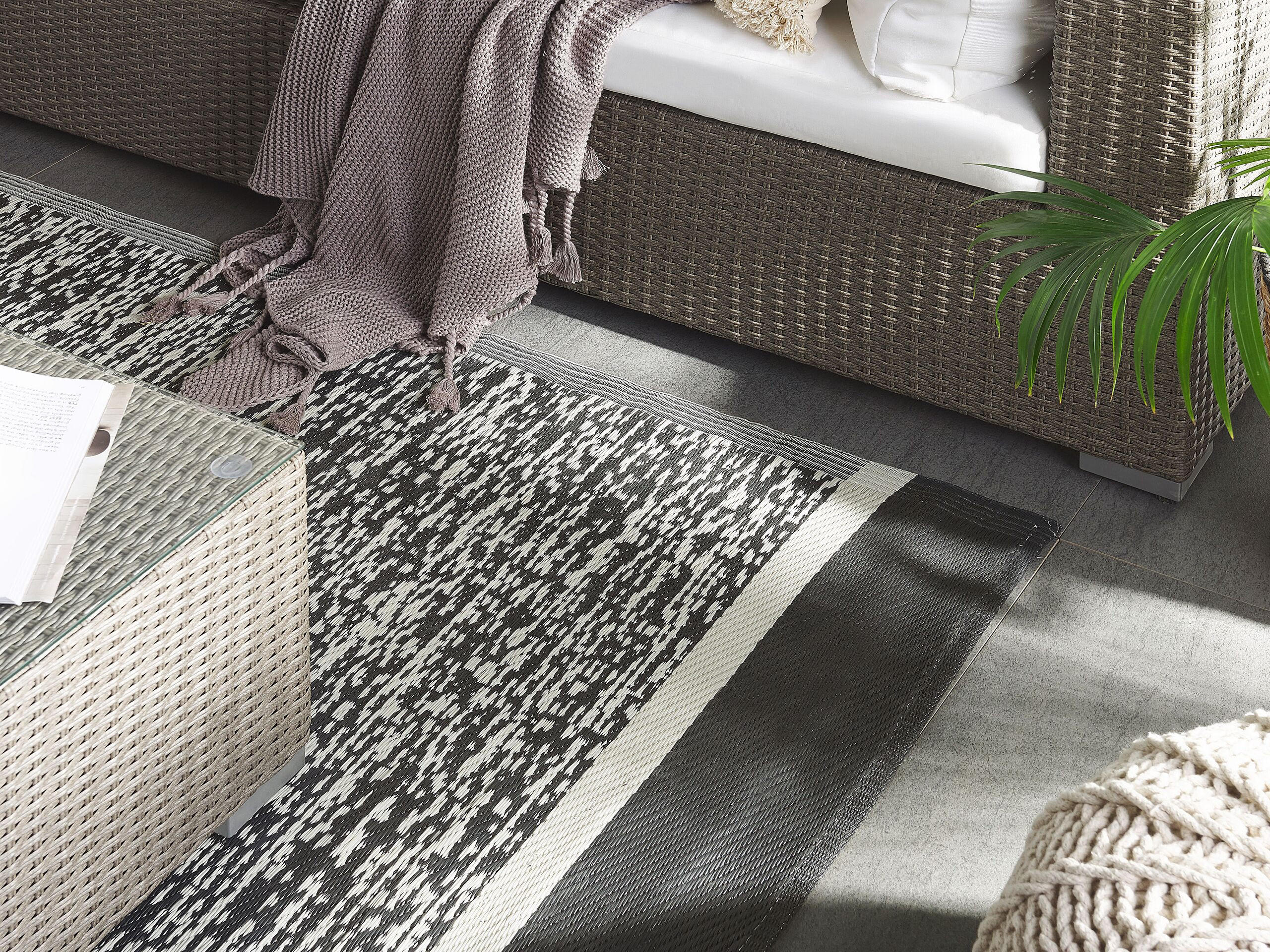 OUTDOOR-TEPPICH Ballari 180/120 cm - Schwarz, Kunststoff (120/180cm) - Beliani