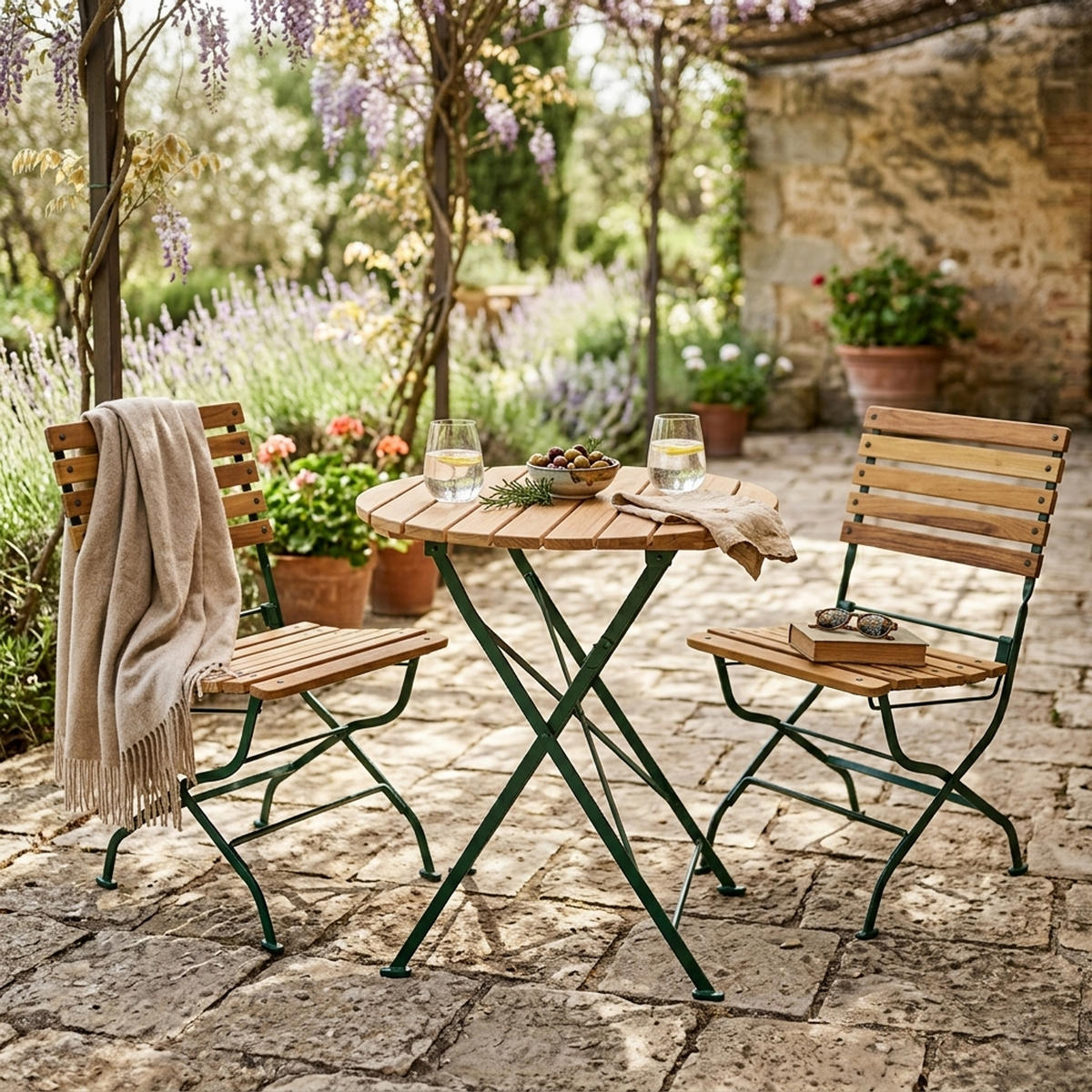 SITZGRUPPE Newcastle 3-teilig, Gartenmöbel Set 2 Personen - Flachstahl - Robinienholz -Bistrotisch Set mit 2 Stühlen - dunkelgrün - Grün, Holz - TPFGarden