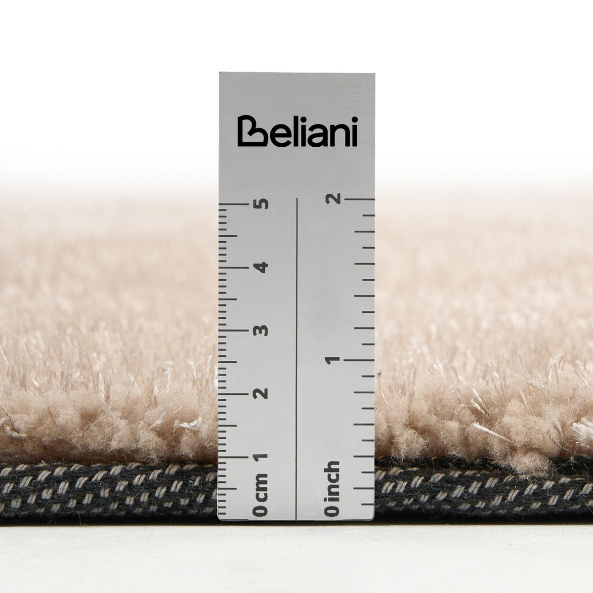CHLUPATÝ KOBEREC SHAGGY Pískově béžový 140 cm Demre - písková barva/béžová, textil (140/140cm) - Beliani