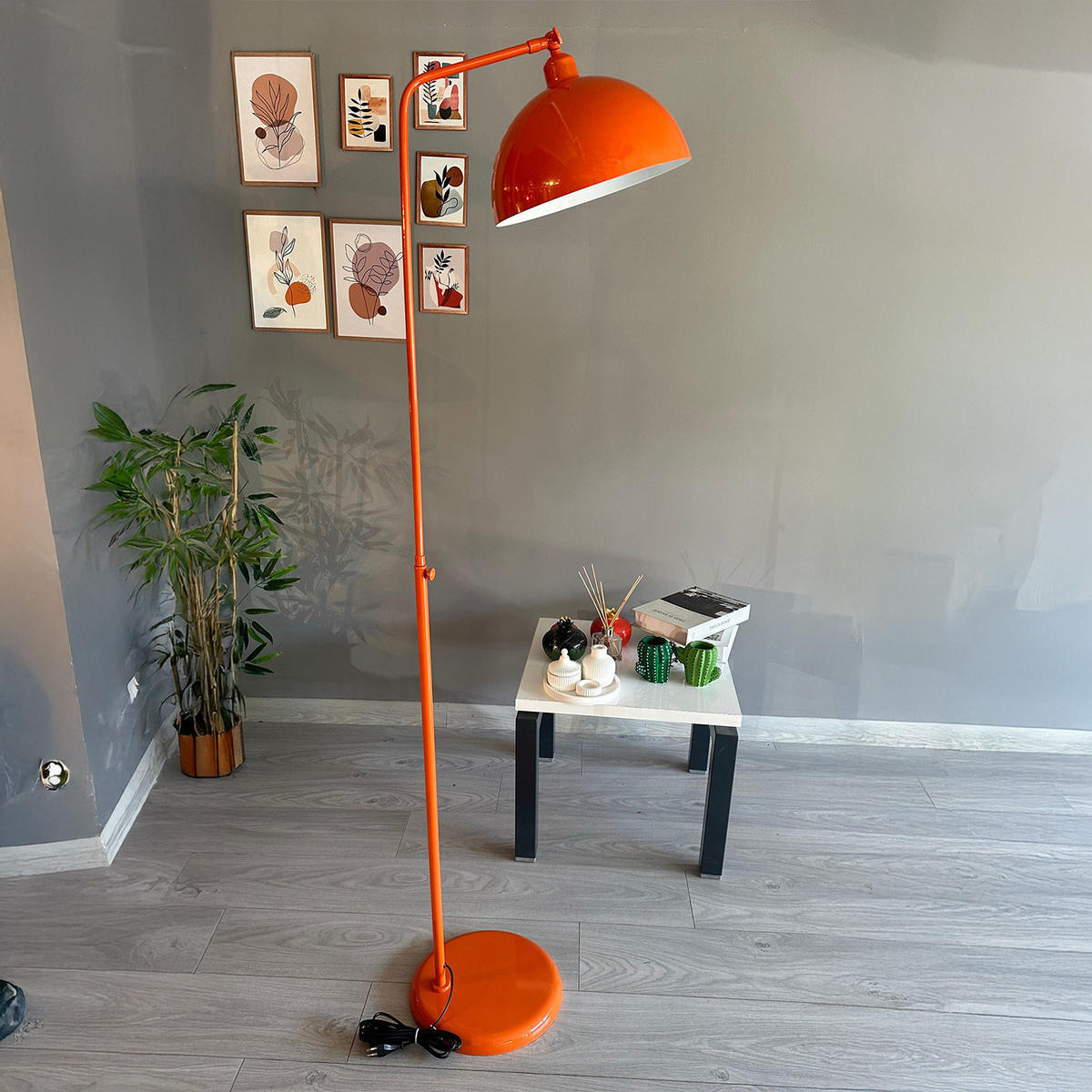 STEHLAMPE Norek aus Metall mit E27, verstellbarer Lampenschirm - Orange, Metall (37/37/169cm) - Bamyum