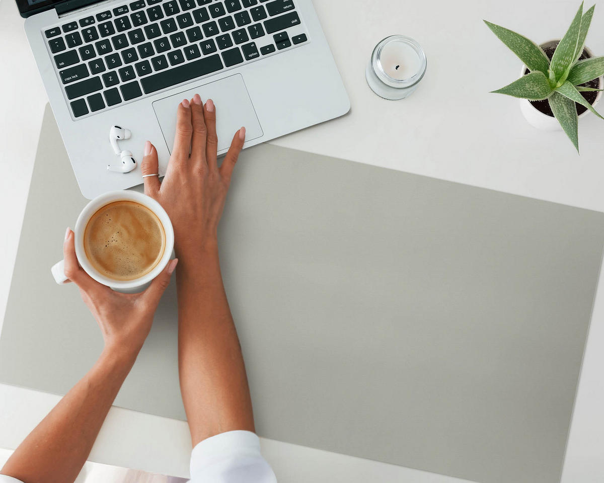 SCHREIBTISCHUNTERLAGE 90x45 cm Greige - Greige, Kunststoff (1.6/90/45cm) - Wallfluent