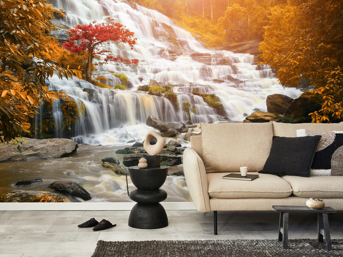 FOTOTAPETE für Küche Herbstlicher Wasserfall Bäume Blätter Felsen 400x280 - Beige/Orange, Papier (400/280cm) - Muralo