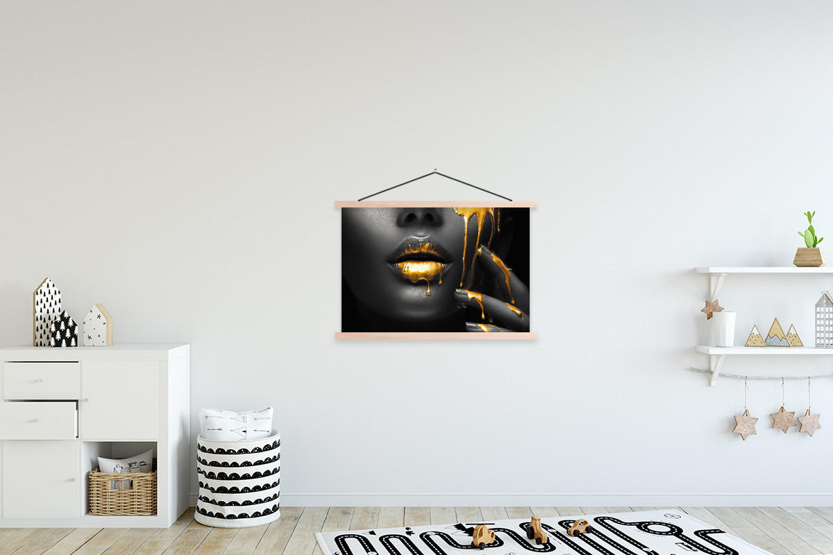 POSTER Frau - Schwarz - Gold - Gesicht - Lippen 90x60 cm - Goldfarben, Textil (90/60/0.15cm) - MuchoWow