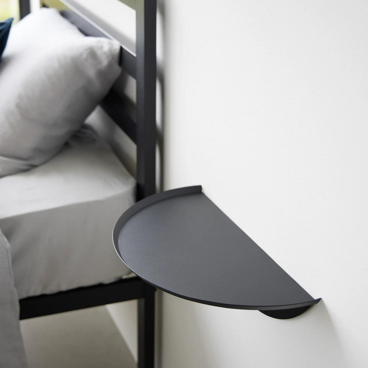 WANDREGAL - tower 40/22/11,7 cm - Schwarz, Metall (22/11.7/40cm) - Yamazaki