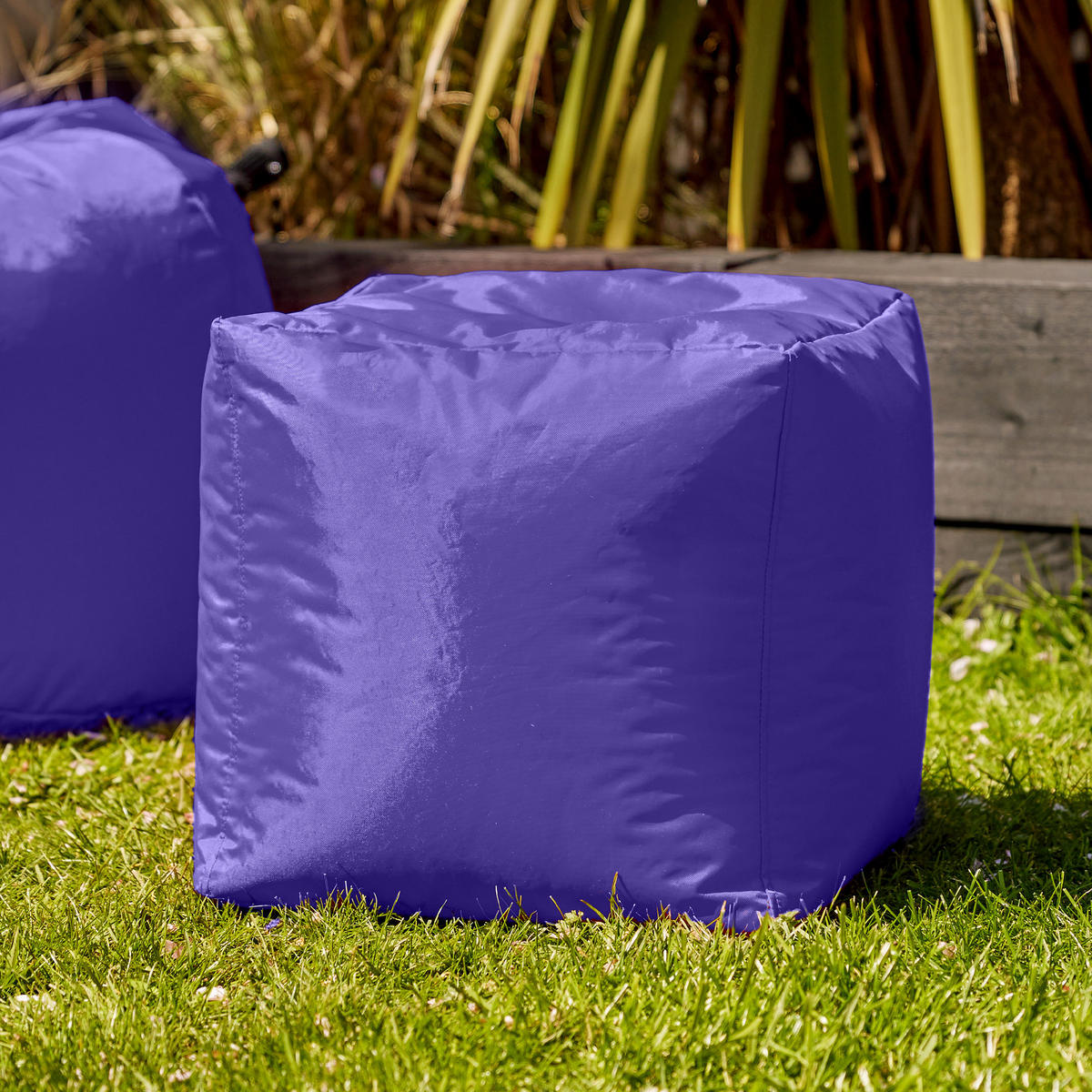 SITZPOUF Outdoor Würfel - Lila, Kunststoff (38/38/38cm) - Veeva