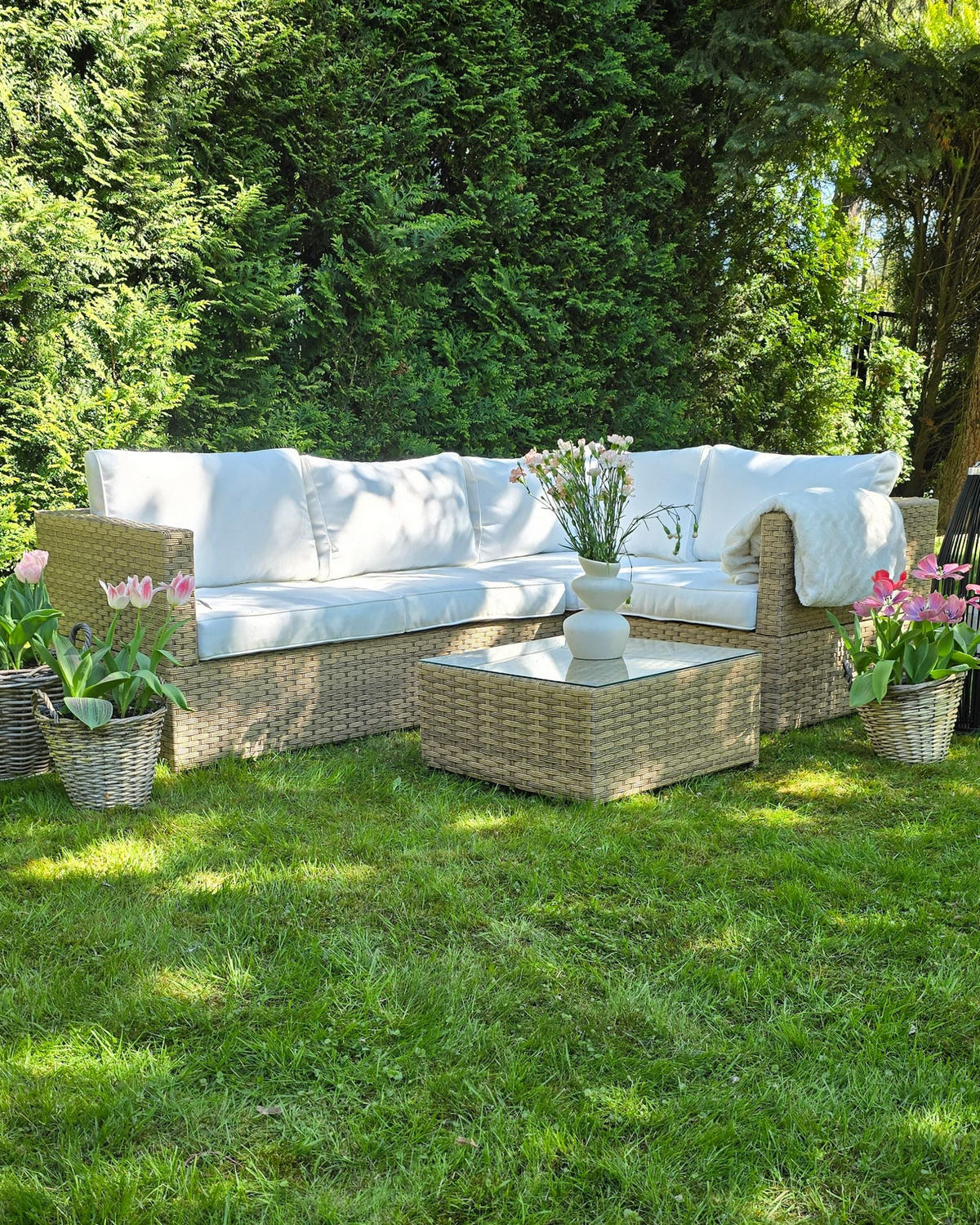 LOUNGE-SET 4-sitzer rechtsseitig PE Rattan Cremeweiß Avola - Weiß/Naturfarben, Kunststoff - Beliani