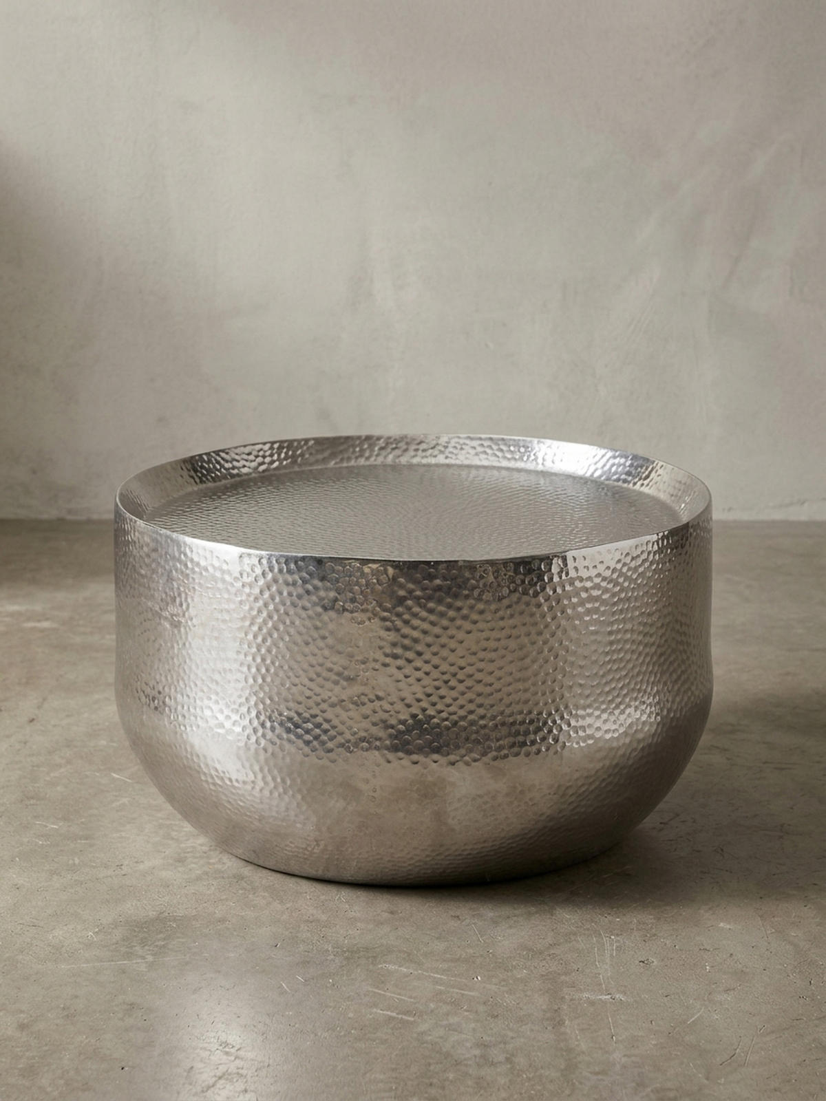 COUCHTISCH Orientalisch mit Hammerschlag-Struktur aus Aluminium und hohler Bauweise, Silber 60x60x35 cm - Silberfarben, Metall (60/60/35cm) - KADIMA DESIGN