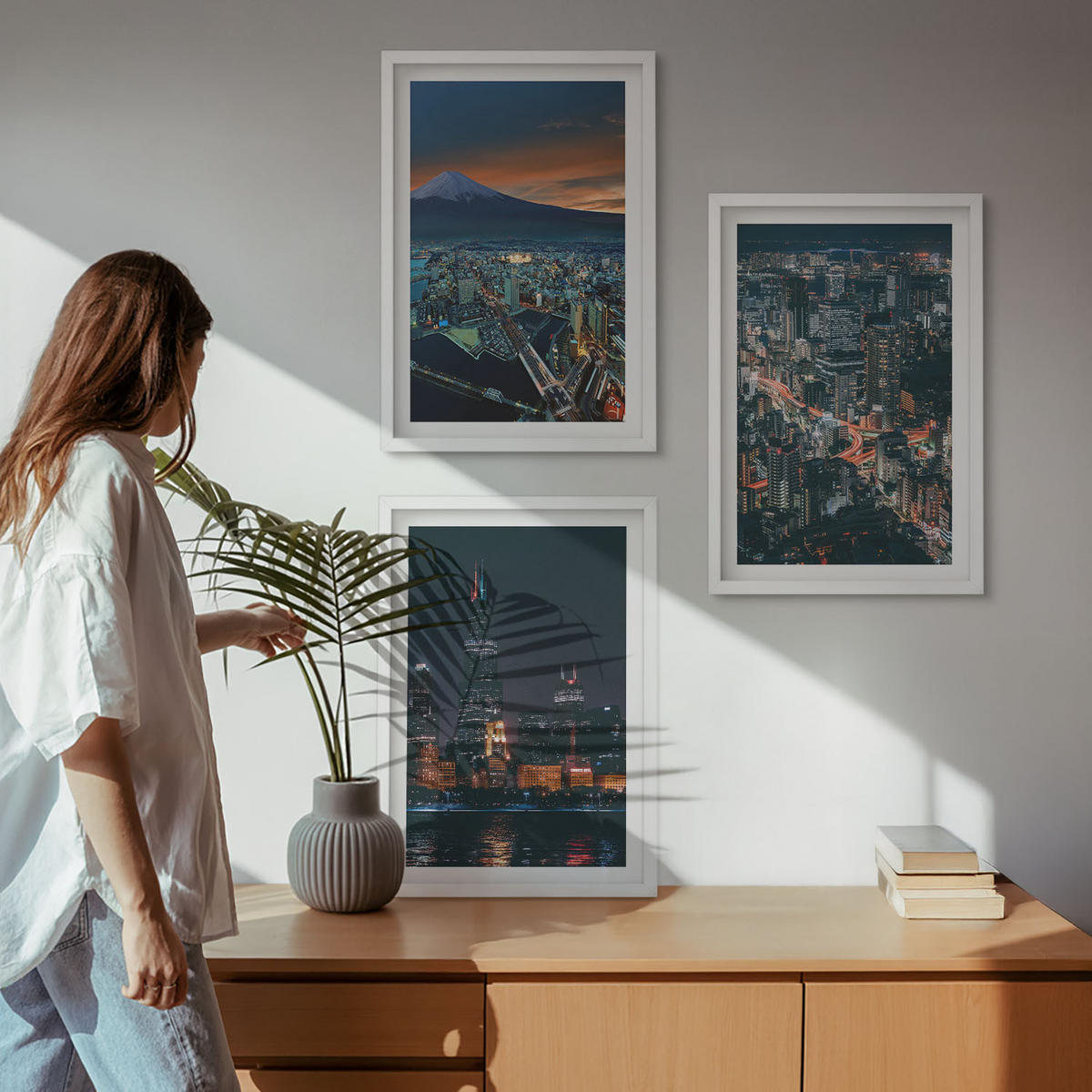 BILDER SET 3er Set - 40x60 cm Weißer Rahmen - Bergpanorama der Stadt bei Nacht - Weiß, Kunststoff (40/60cm) - TULUP