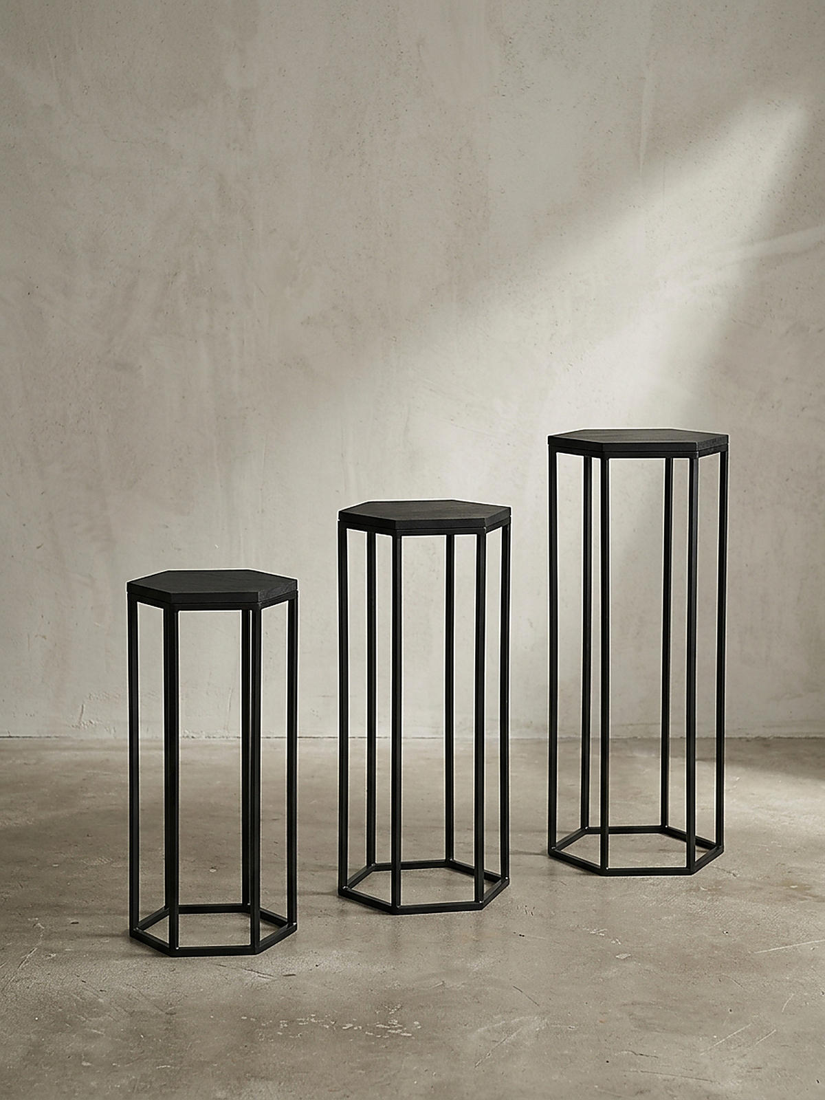 BEISTELLTISCHE 3er Set Massivholz und Metall in Hexagon-Form - Schwarz, Holz/Metall (35/35/90cm) - KADIMA DESIGN