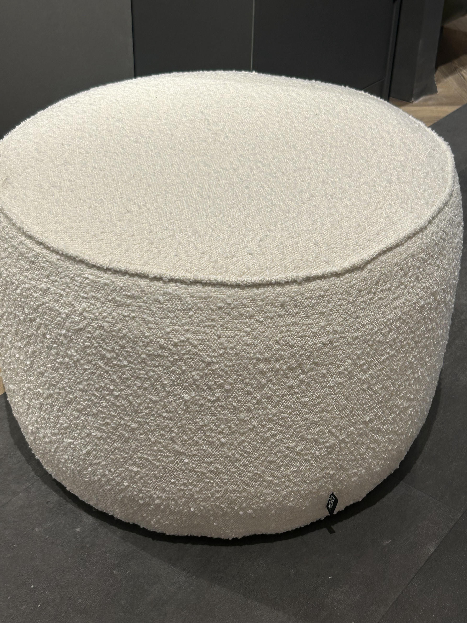 Tabouret (pouf)