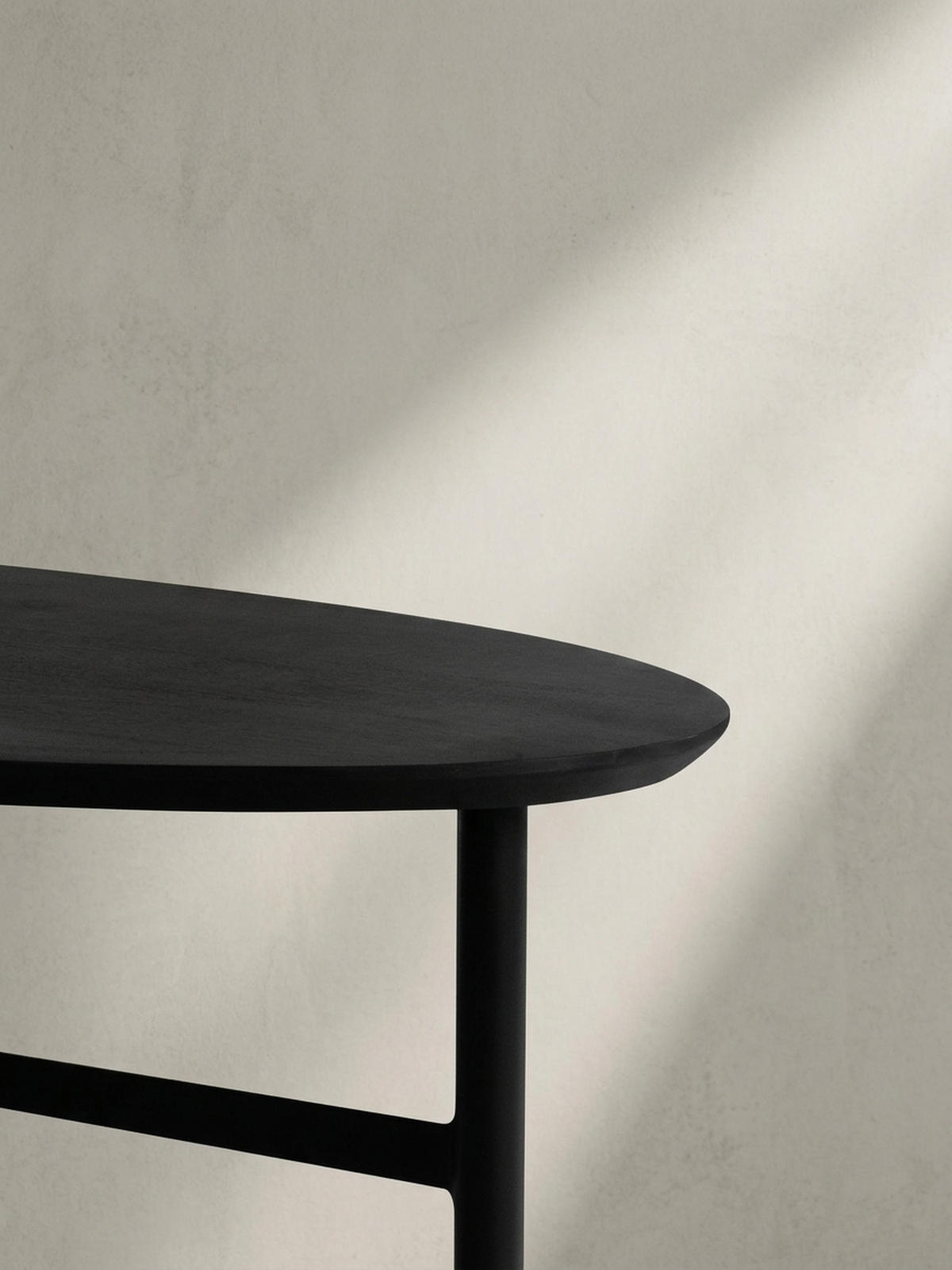 COUCHTISCH Mango Massivholz in Schwarz, Nierenform, 86x50x37 cm - Schwarz, Holz/Metall (50/86/37cm) - KADIMA DESIGN