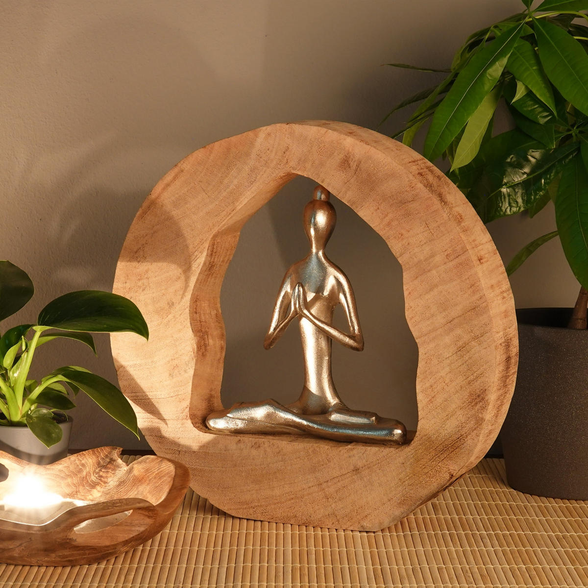 SKULPTUR Yoga Log Mangoholz-Sockel silber-natur - Naturfarben, Holz (28/28/6cm) - CREEDWOOD
