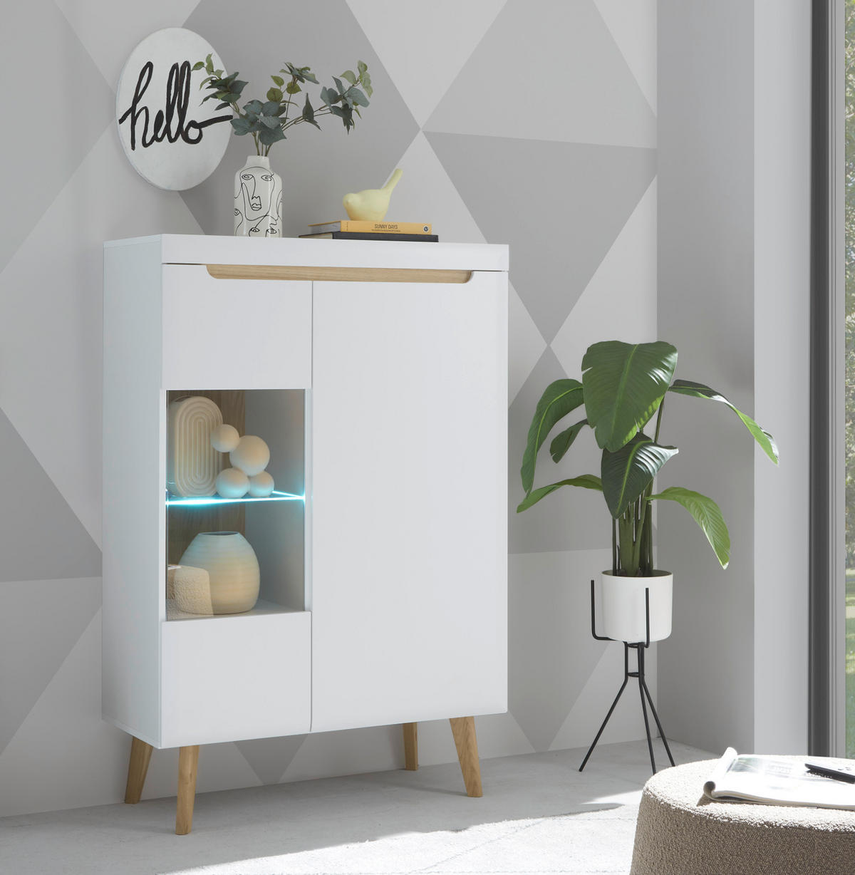 HIGHBOARD weiß, Eiche, skandinavisch 90 x 134 cm, Vitrine mit Soft-Close-Funktion - Eichefarben/Weiß, Glas/Holz (90/134/40cm) - Furn.Design