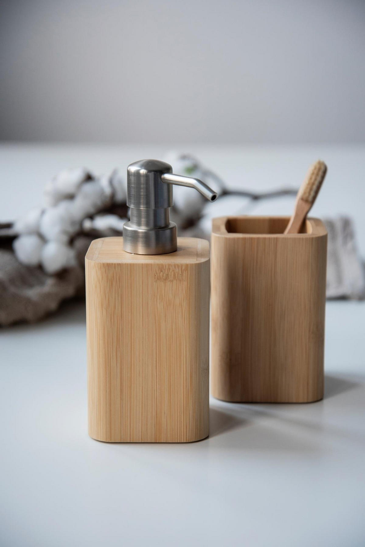 SEIFENSPENDER Bambus Bambusa 220 ml 7,2/9,3/16,5 cm - Braun, Naturmaterialen (9.3/16.5/7.2cm) - Wenko