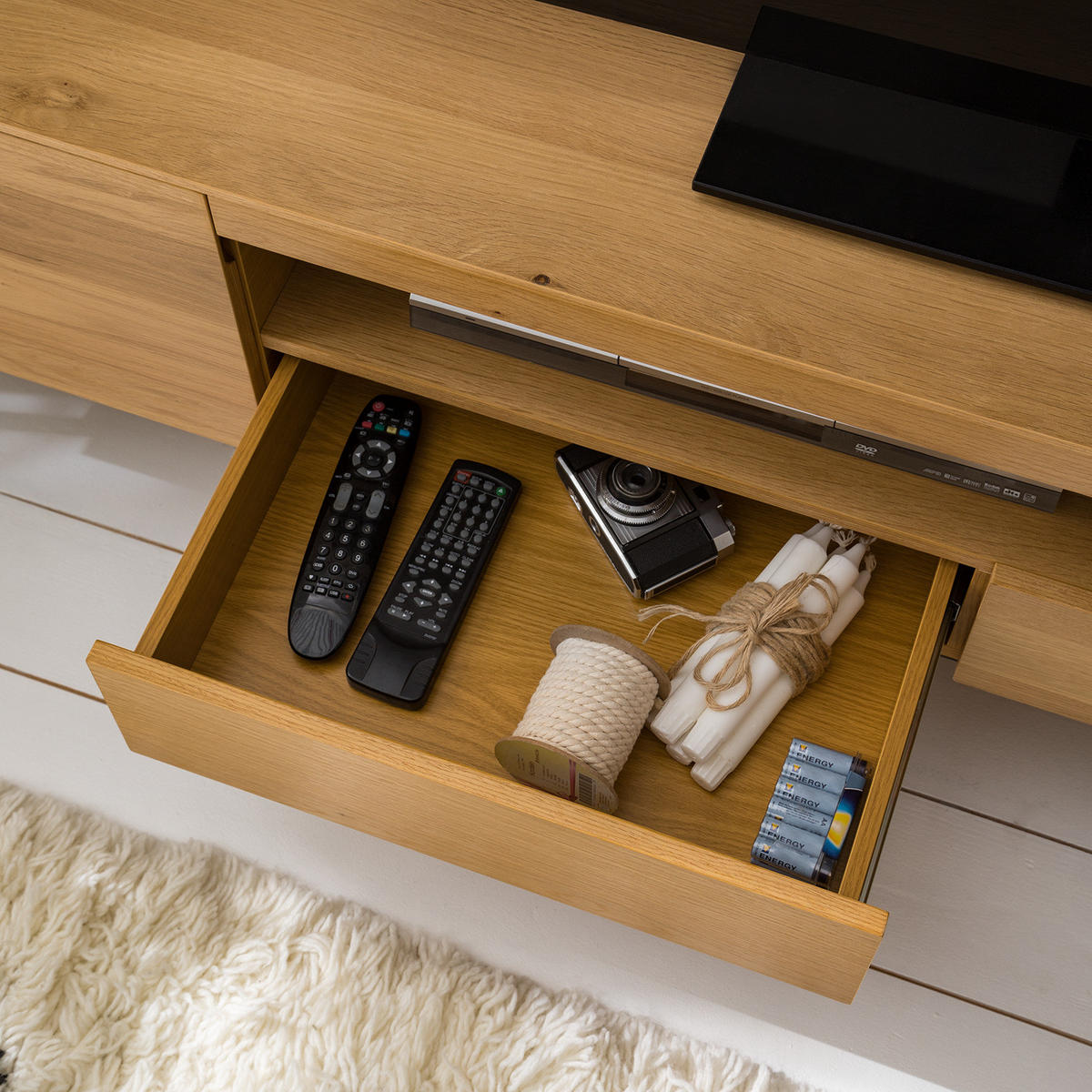 TV-LOWBOARD - Echtholzfurnier / Eisen, Breite 181 cm - Eichefarben/Schwarz, Holzwerkstoff (181/51/40cm) - home24