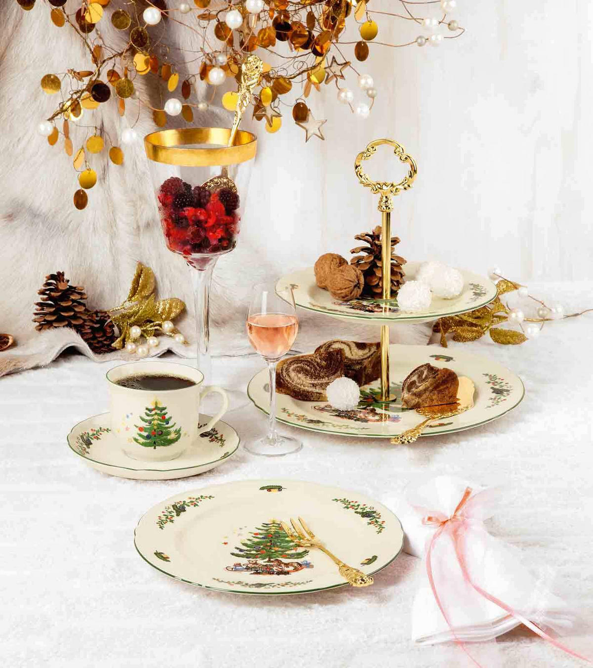 KAFFEESERVICE Marieluise Weihnachten bunt 18er Set - Multicolor, Keramik (1/1/1cm) - Seltmann Weiden