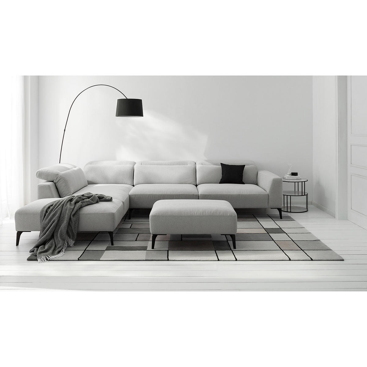 ECKSOFA mit Ottomane - Hellgrau/Schwarz, Textil/Metall (325/238cm) - home24
