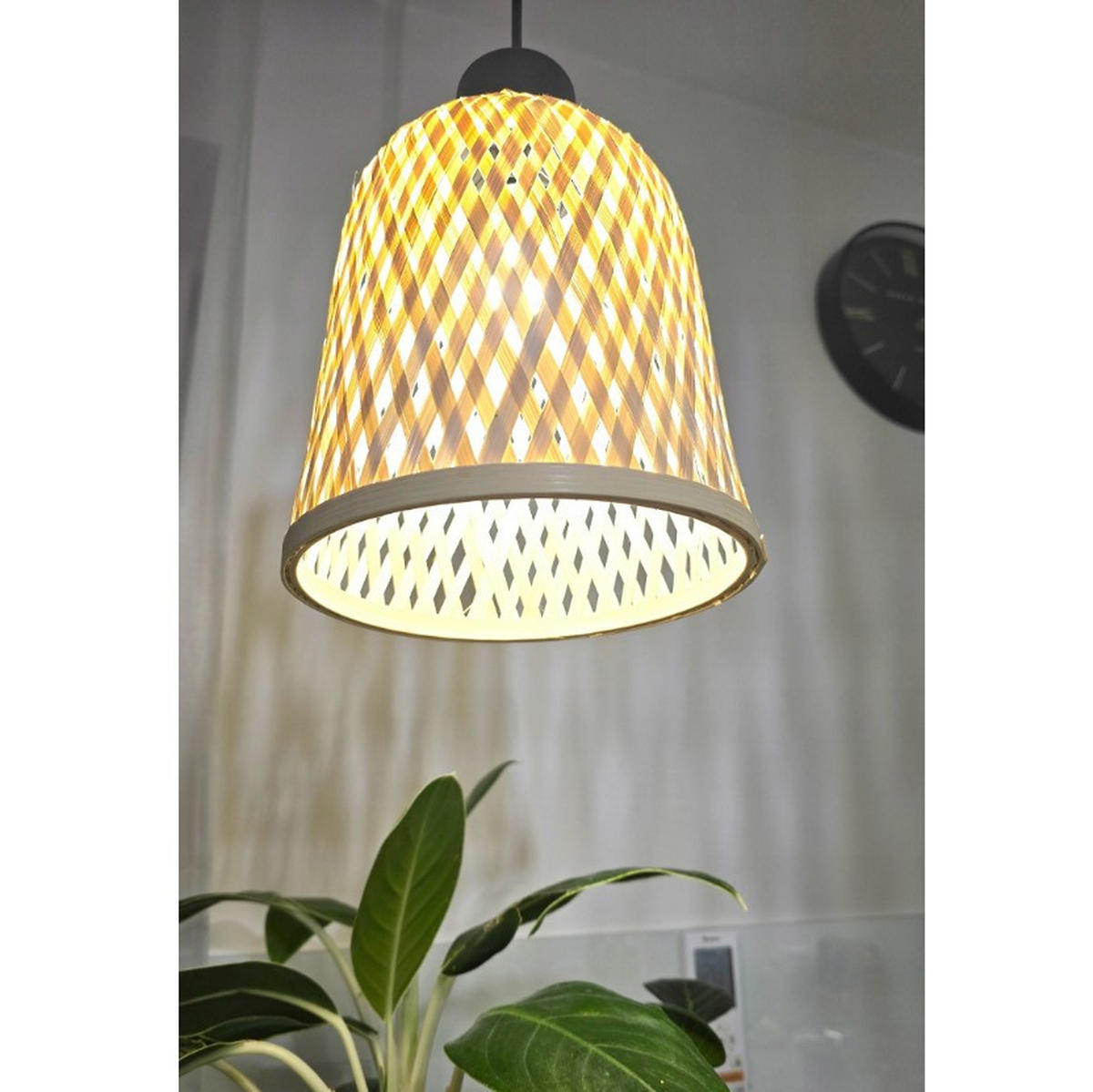 PENDELLEUCHTE BOHO - Schwarz/Weiß, Holz/Metall (30/30/100cm) - kiki design