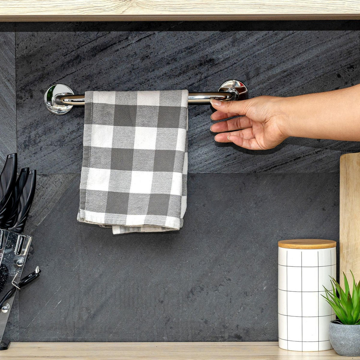 HANDTUCHHALTER 50/1.9 cm (Hochglanzpoliert) - Silberfarben, Metall (5/7/50cm) - Intirilife