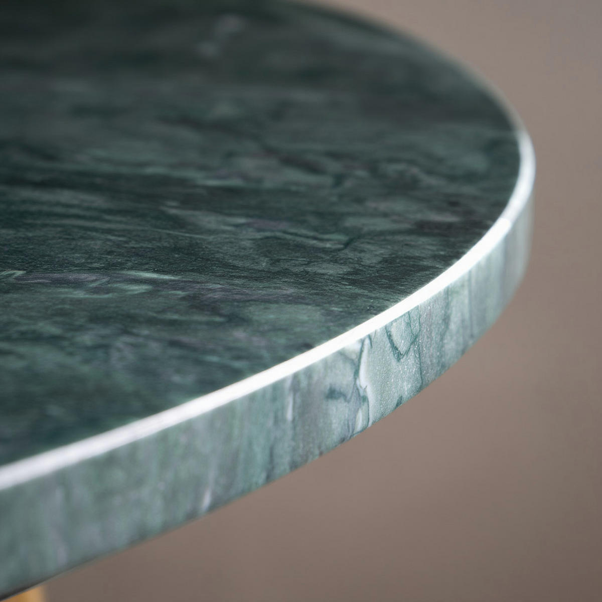 COUCHTISCH Grün Marmor Dreibein Design 70x70x35 cm, Rund Modern Gold Metall - Goldfarben/Grün, Metall (70/70/35cm) - KADIMA DESIGN