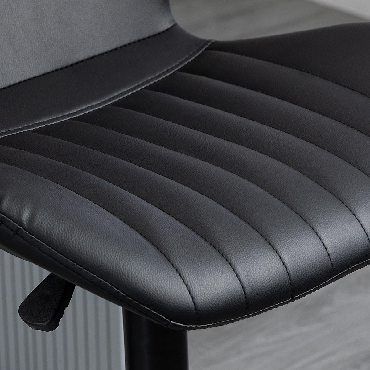 BARHOCKER Kunstleder Schaumstoff Schwarz - Schwarz, Kunststoff (55.5/110/48.5cm) - HOMCOM