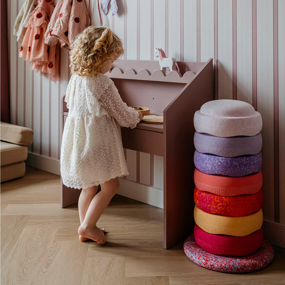 PISAĆI STOL Book Nook Ruža - pink, drvni materijal (71/76/33cm) - Petits-meubles