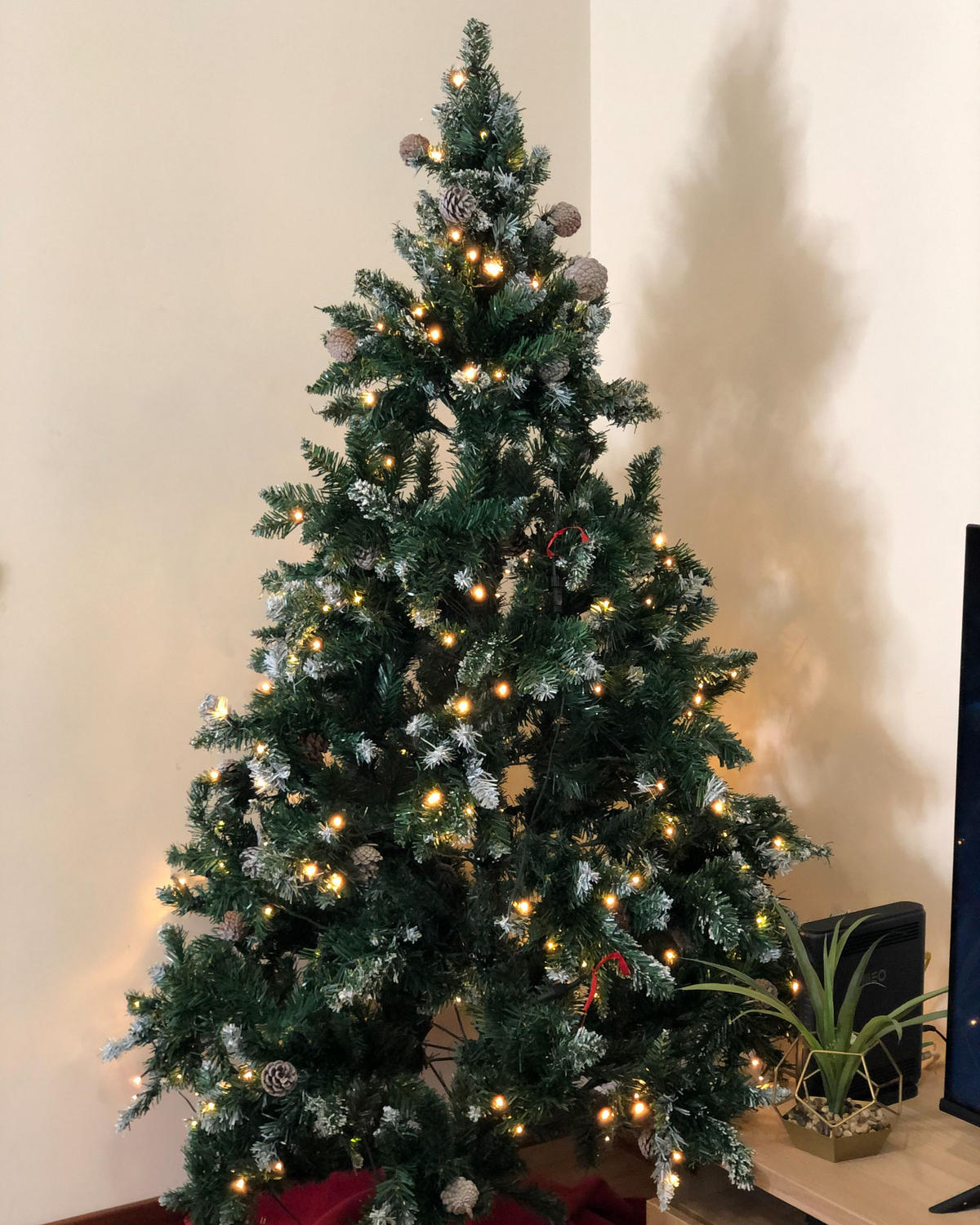 VÁNOČNÍ STROMEK 180 cm Zelený Palomar - zelená barva, plast (180cm) - Beliani