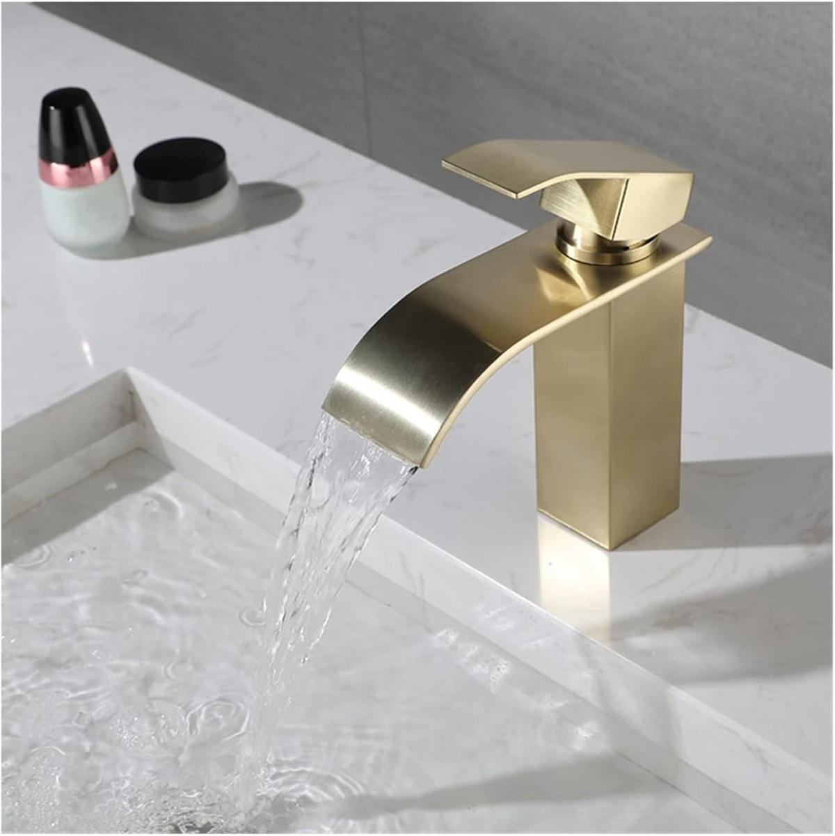 BADEZIMMERARMATUR, 17,5 x 15,5 cm, gold - Goldfarben, Metall (28/8/18cm) - Vallsero