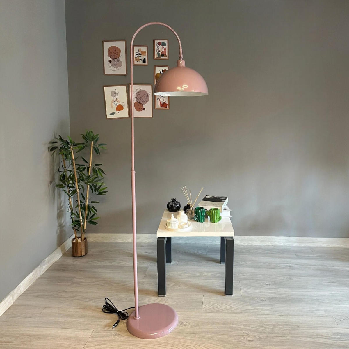 STEHLAMPE Gorkiede E27, verstellbarer Lampenschirm aus Metall - Flieder, Metall (37/37/170cm) - Bamyum