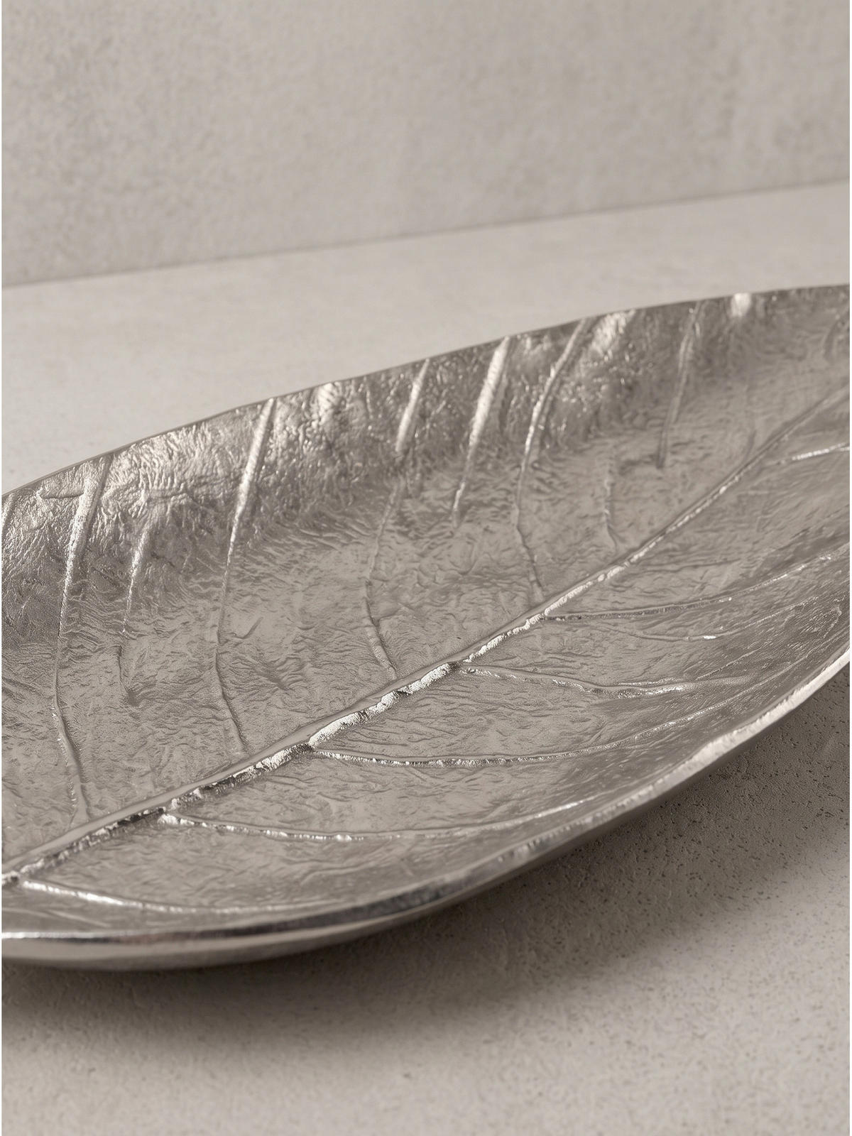 DEKOSCHALE SUBIACO, Aluminium, handgefertigt, Silber, 61 x 18 x 4 cm - Silberfarben, Metall (4cm) - KADIMA DESIGN