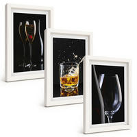 BILDER SET 3er Set - 20x30 cm Weißer Rahmen - Weingläser und Whiskygläser auf schwarzem Hintergrund - Weiß, Kunststoff (20/30cm) - TULUP