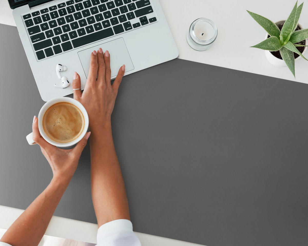 SCHREIBTISCHUNTERLAGE 120x60 cm Grau - Silberfarben, Kunststoff (1.6/120/60cm) - Wallfluent