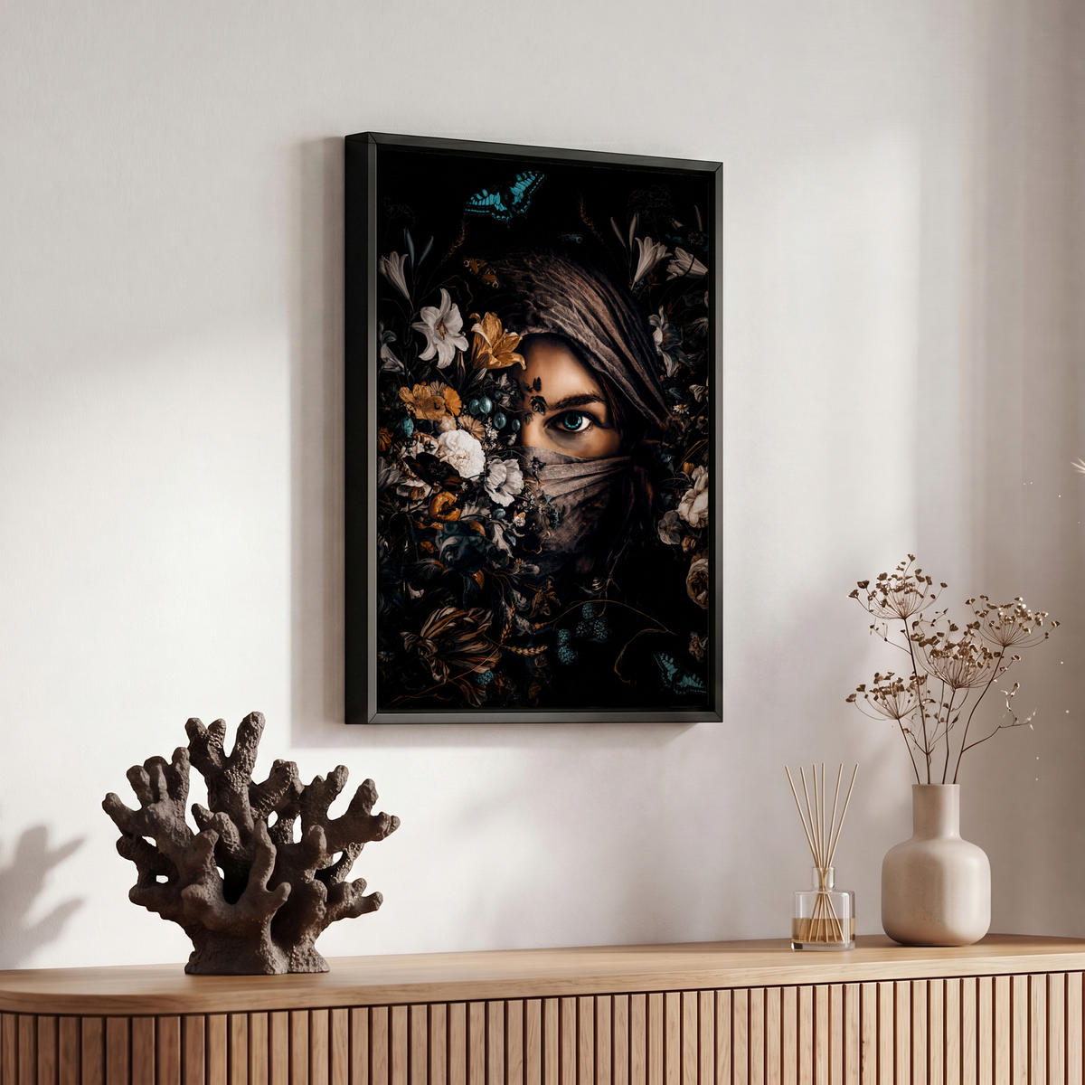 LEINWAND Bilder mit Rahmen - Frau - Luxus - Blumen - Schmetterling - Porträt - 20x30 - Schwarz, Textil (20/30cm) - MuchoWow