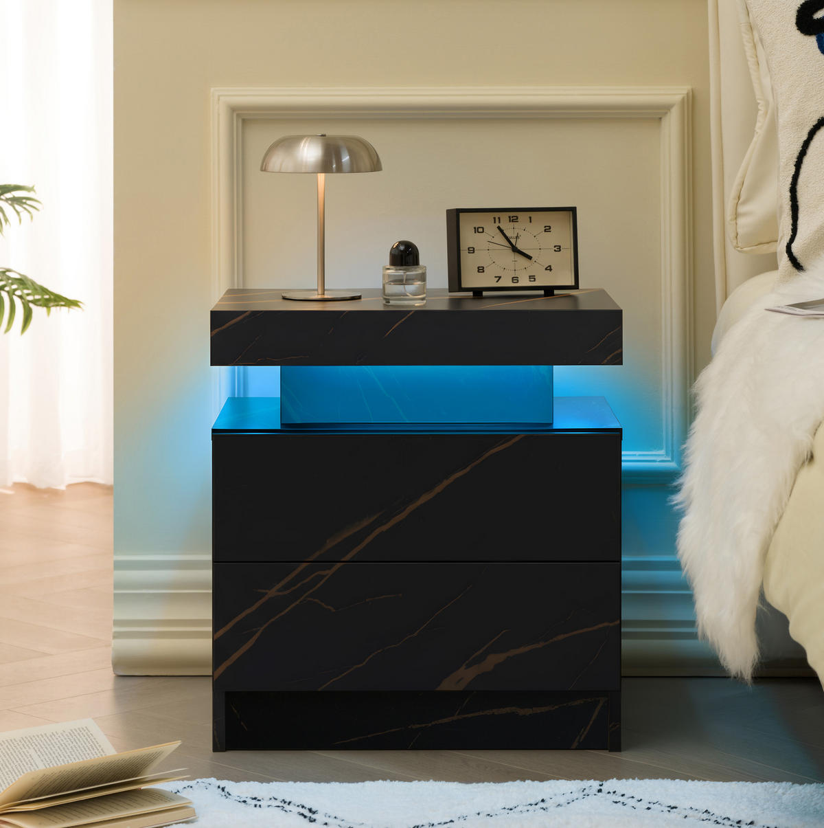 NACHTTISCH aus Holzwerkstoff 50x53x36 cm Schwarz/Gold mit LED-Beleuchtung und 2 Schubladen - Schwarz, Holzwerkstoff (50/36/53cm) - Modfu
