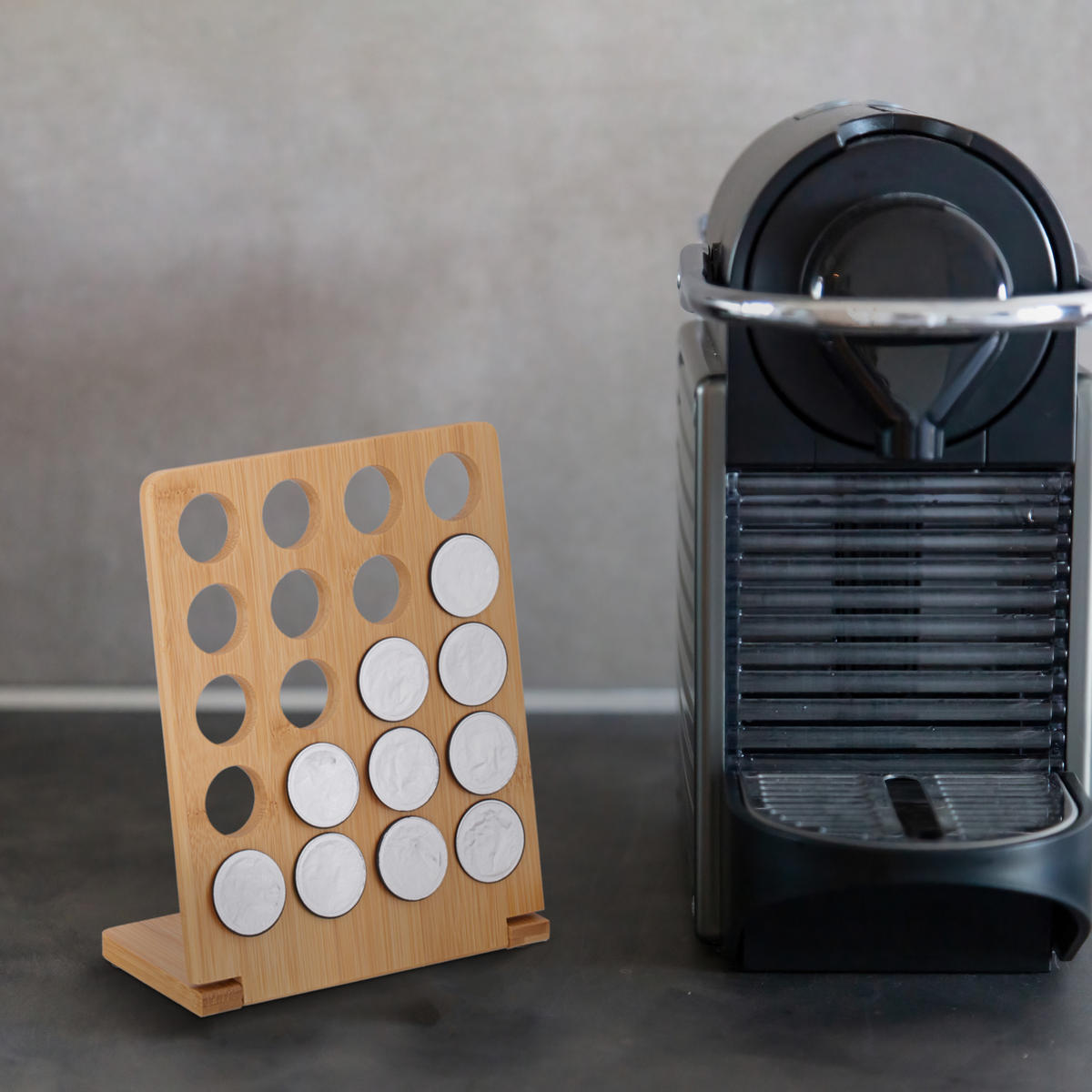 DRŽÁK kapslí - světle hnědá, dřevo (18/23/9cm) - Relaxdays