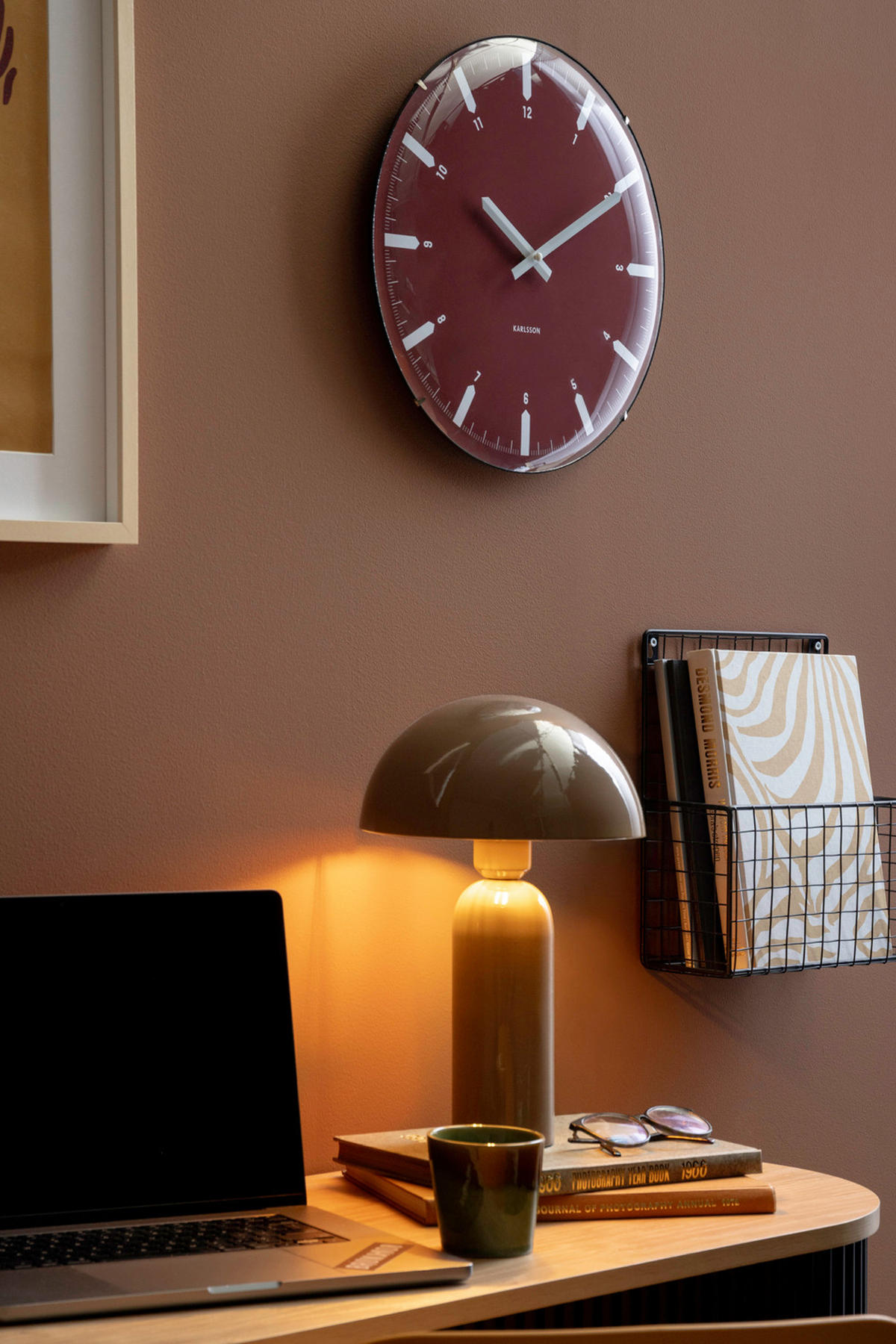 WANDUHR Realista Dome Rot 35/4.5/35 cm - Rot, Kunststoff (4.5/35/35cm) - Karlsson