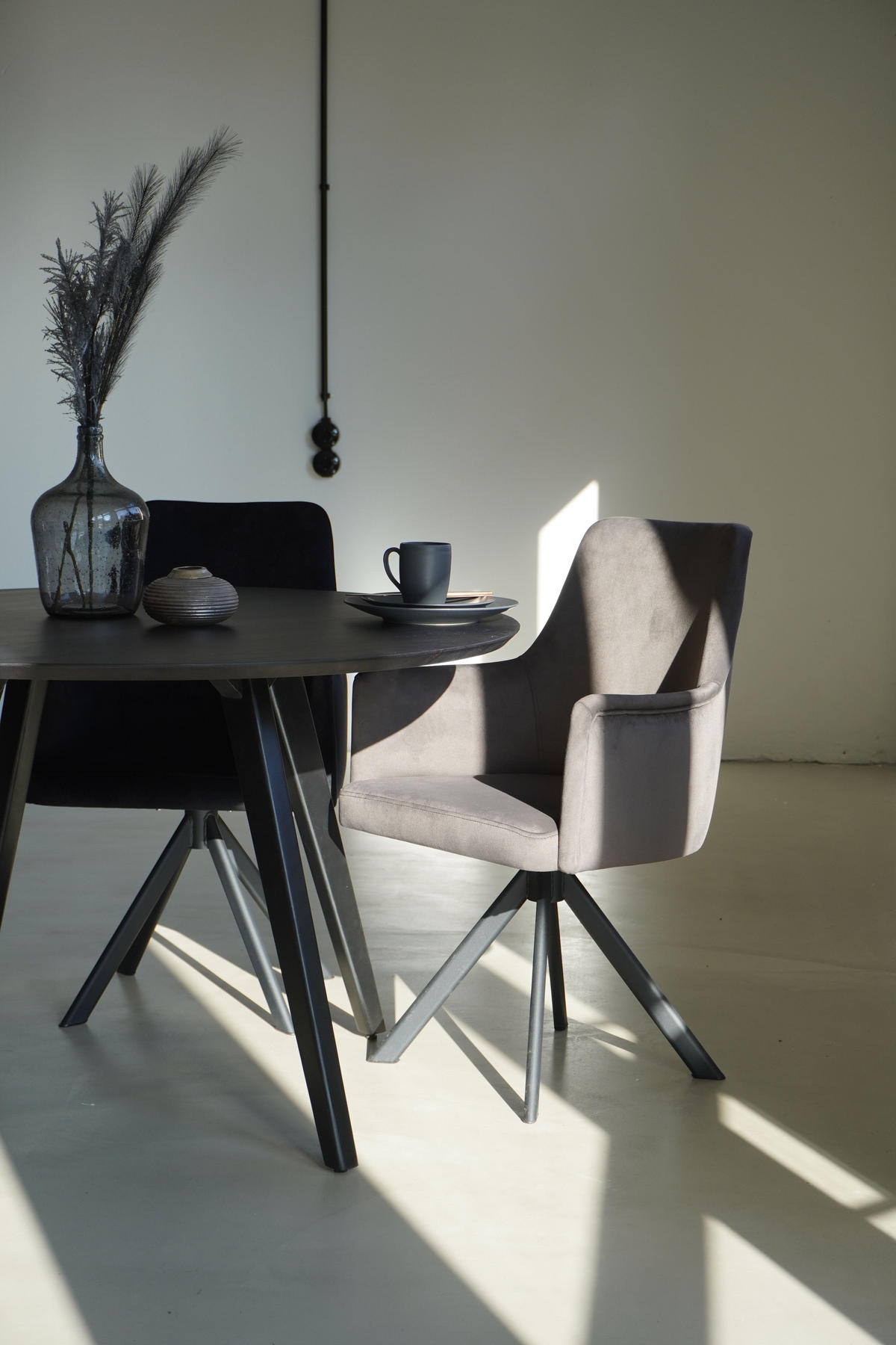 ARMLEHNENSTUHL Sello schlamm mit S-Fuß drehbar - Schlammfarben/Schwarz, Textil/Metall (55/90/58cm) - INKA furniture