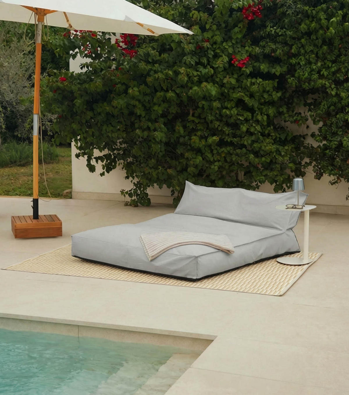OOUTDOOR-LOUNGE Das Daybed - Grau, Textil (130/55/150cm) - Mokebo