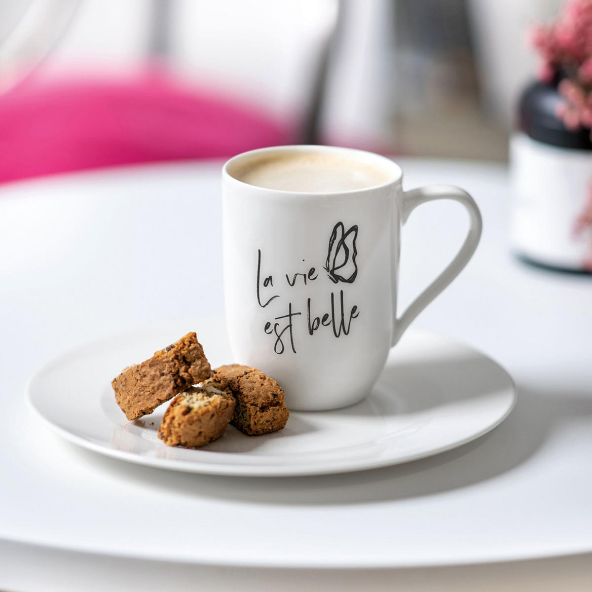 BECHER MIT HENKEL 'LA VIE EST BELLE' Statement weiß 290 ml 6er Set - Weiß, Keramik (0.29L) - Villeroy & Boch