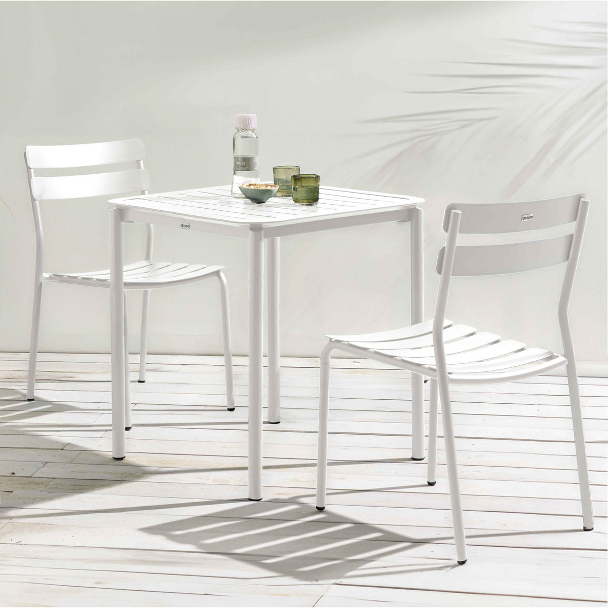 GARTENSET, quadratisch (70 x 70cm) und 2 Stühle, Weiß - Weiß, Metall - Oviala