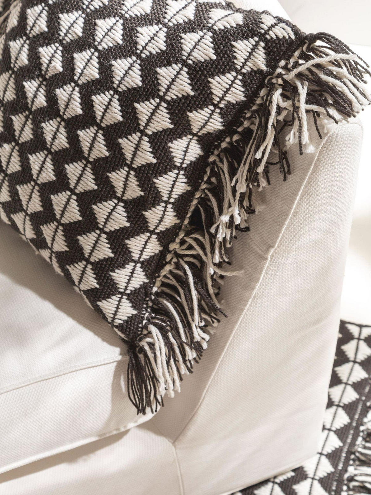 OUTDOORKISSEN Morty Schwarz/Weiß 40x40 cm - Schwarz, Textil (40/1cm) - KUNSTLOFT