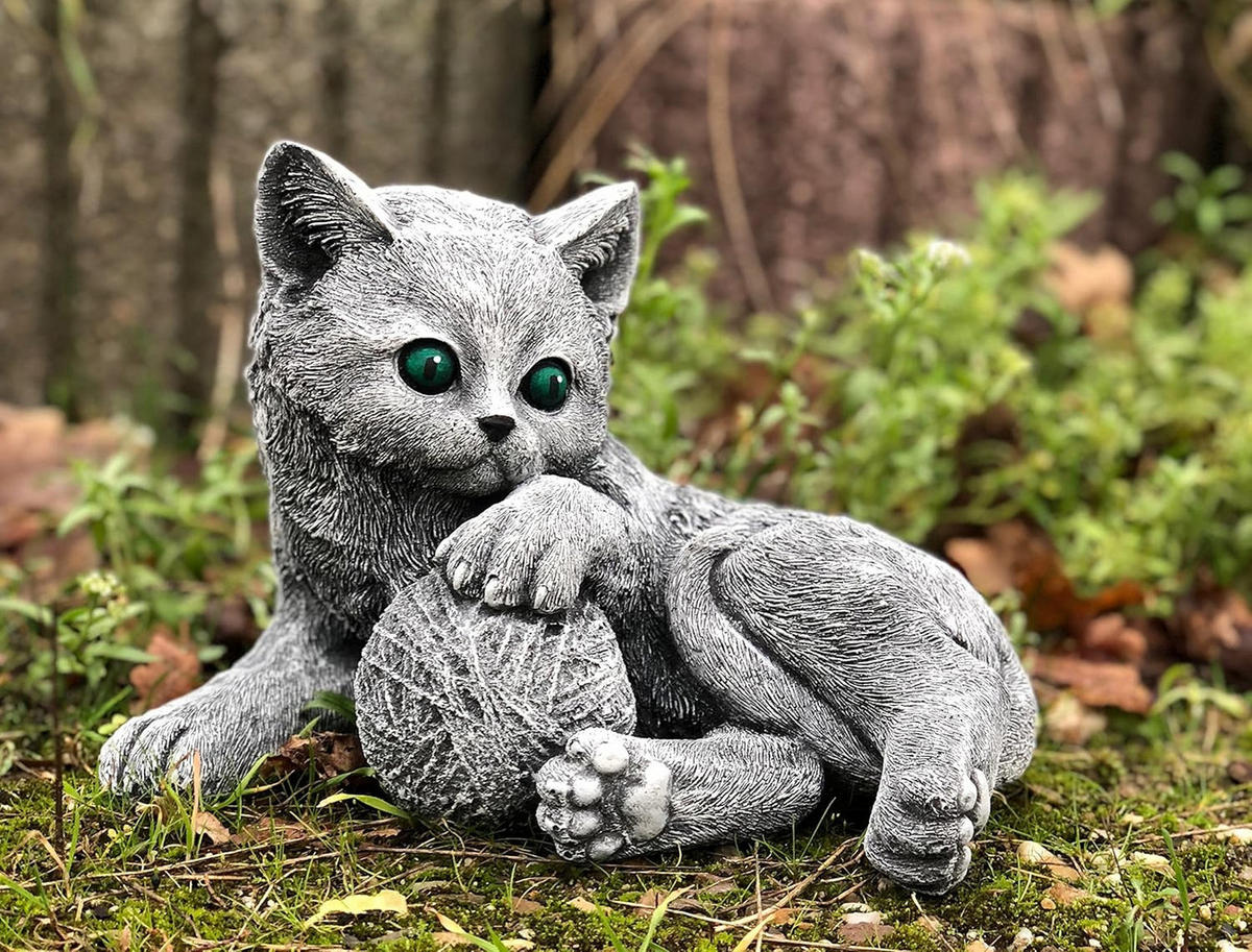STEINFIGUR Katze Tiffy mit Ball frostfest Steinguss - Grau, Stein (24/16/19cm) - stoneandstyle