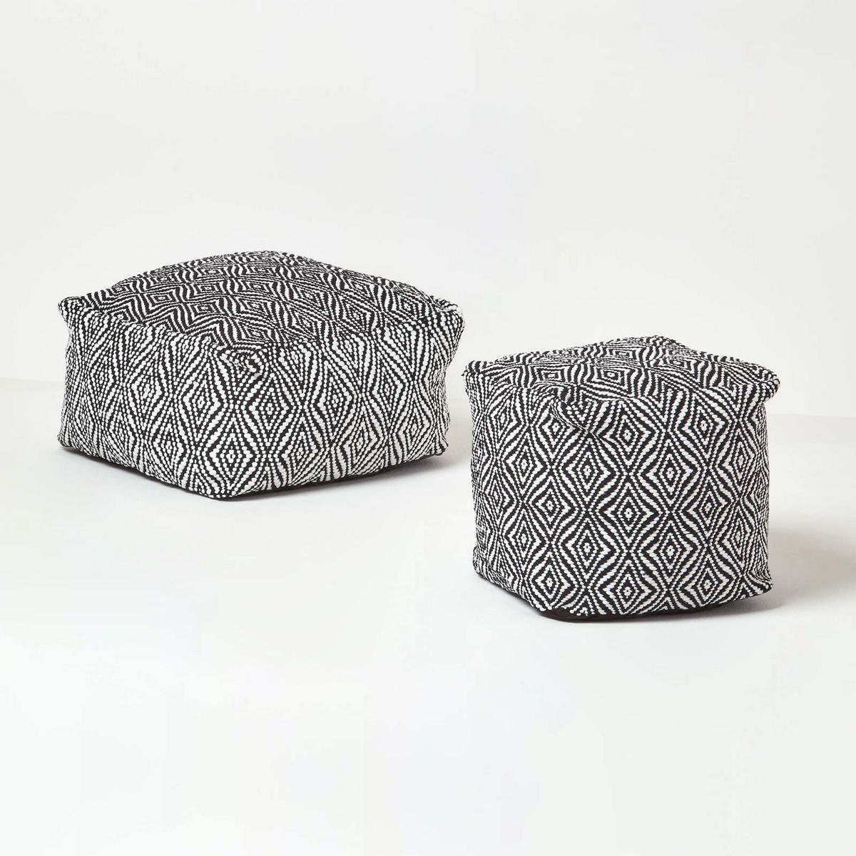 SITZPOUF Trance schwarz-weiß gemustert, 60/60/30 cm - Schwarz, Textil (60/30/60cm) - Homescapes
