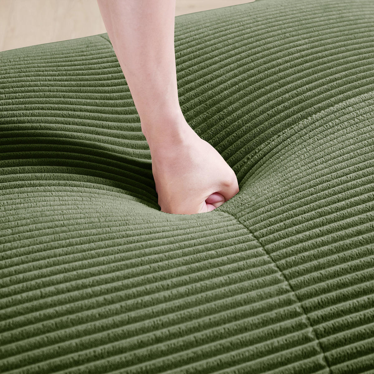 HOCKER OTTOMAN in Premium-Cord Montagefrei & Rutschfest - Grün, Textil (92.5/44/75cm) - Urban Meuble