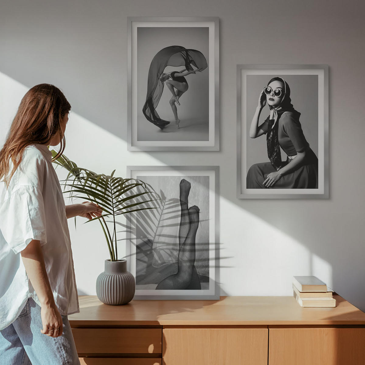 WANDBILDER 3er Set - 40x60 cm Silberner Rahmen - Schwarz-Weiß-Porträts von Frauen - Silberfarben, Kunststoff (40/60cm) - ArtPrintCave