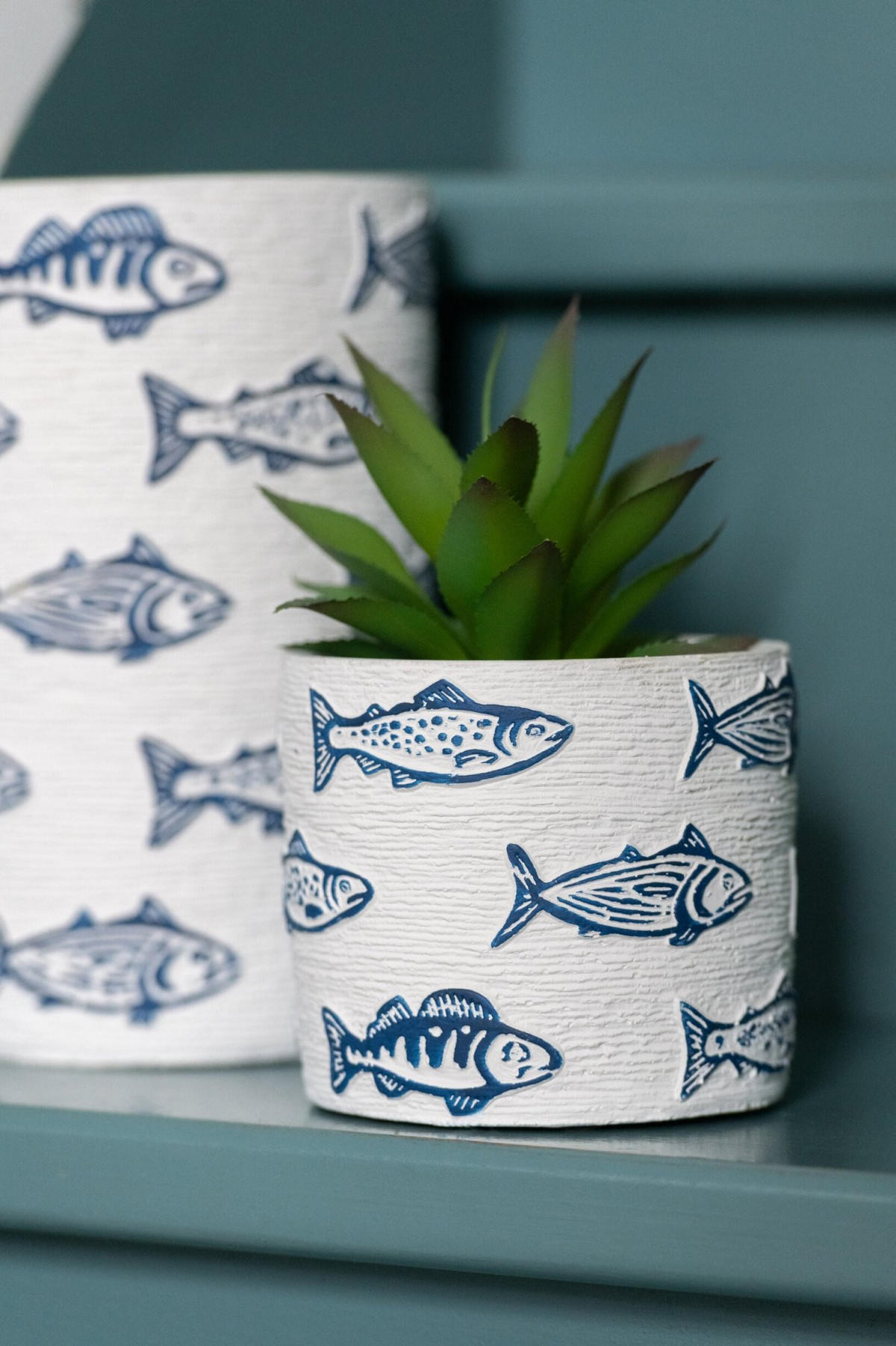BLUMENTOPF FISCH RUND - Blau, Stein (12.5/20cm) - J-Line