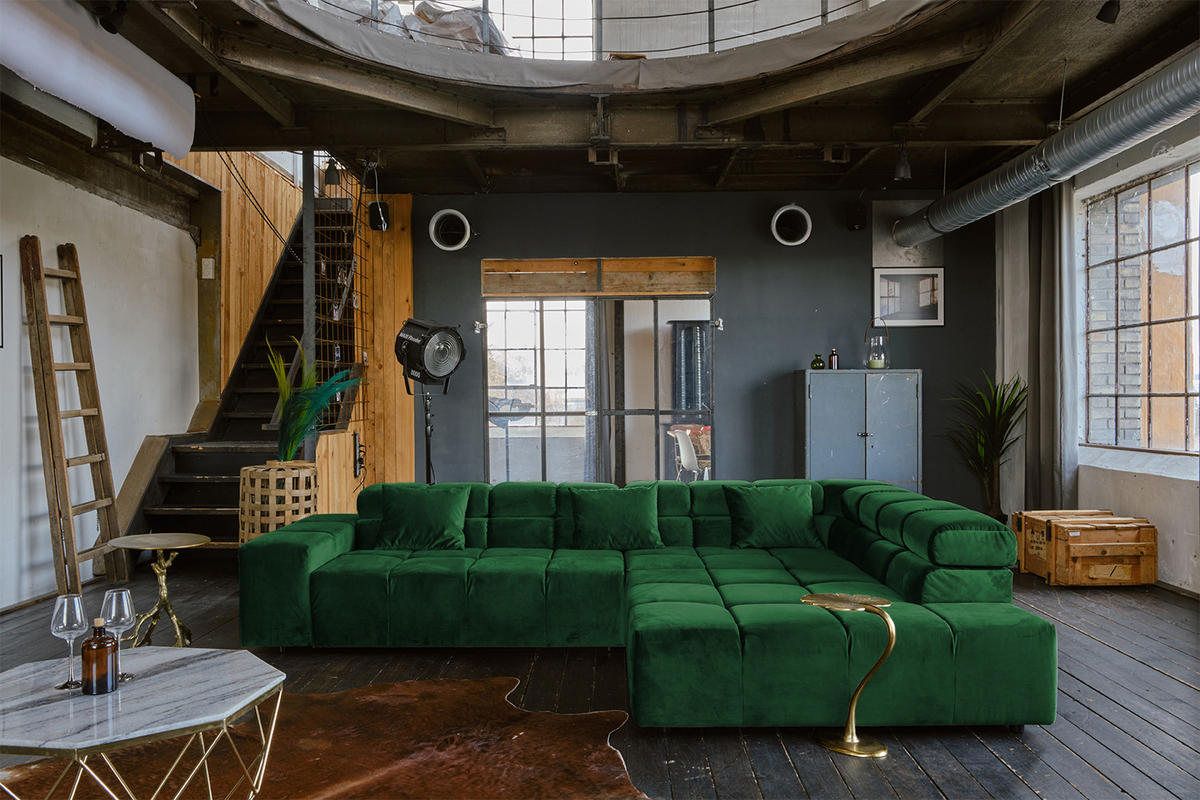 ECKSOFA MIT MOTORISCHEM SITZVORZUG NEVADA Smaragdgrün Velvet - Smaragdgrün/Schwarz, Textil (319/215cm) - KAWOLA
