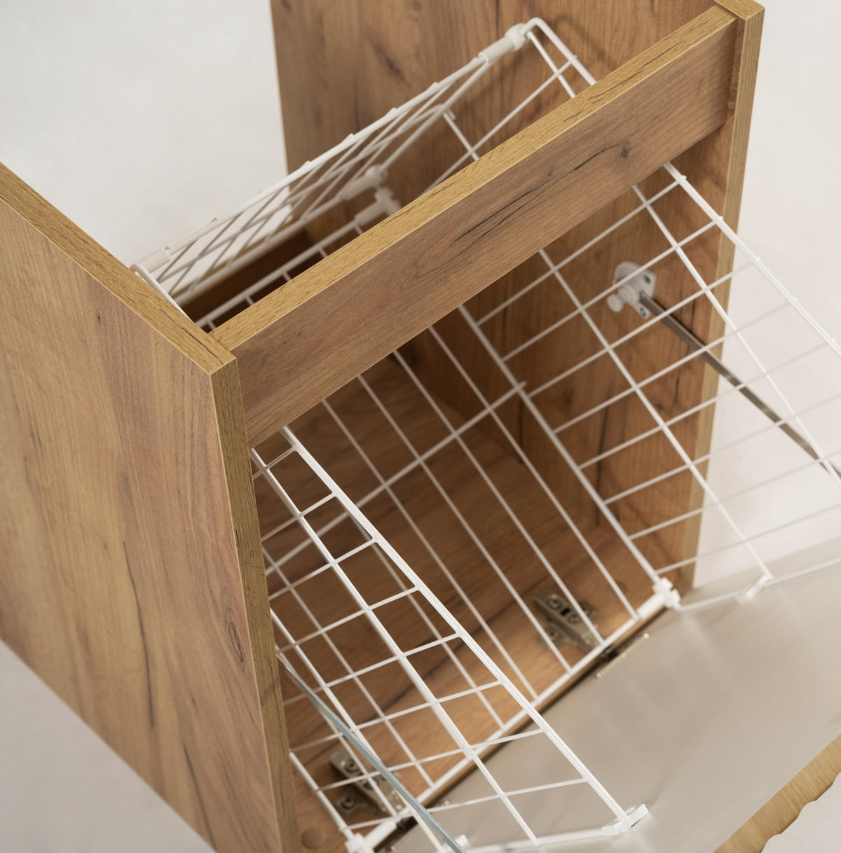 BADEZIMMERSCHRANK MIT WÄSCHEKORB: Craft-Eiche / Platte Craft-Eiche, Griff Gold, 40 x 46 x 58,6 cm - Eichefarben, Holzwerkstoff (40/58.6/46cm) - 3XE LIVING