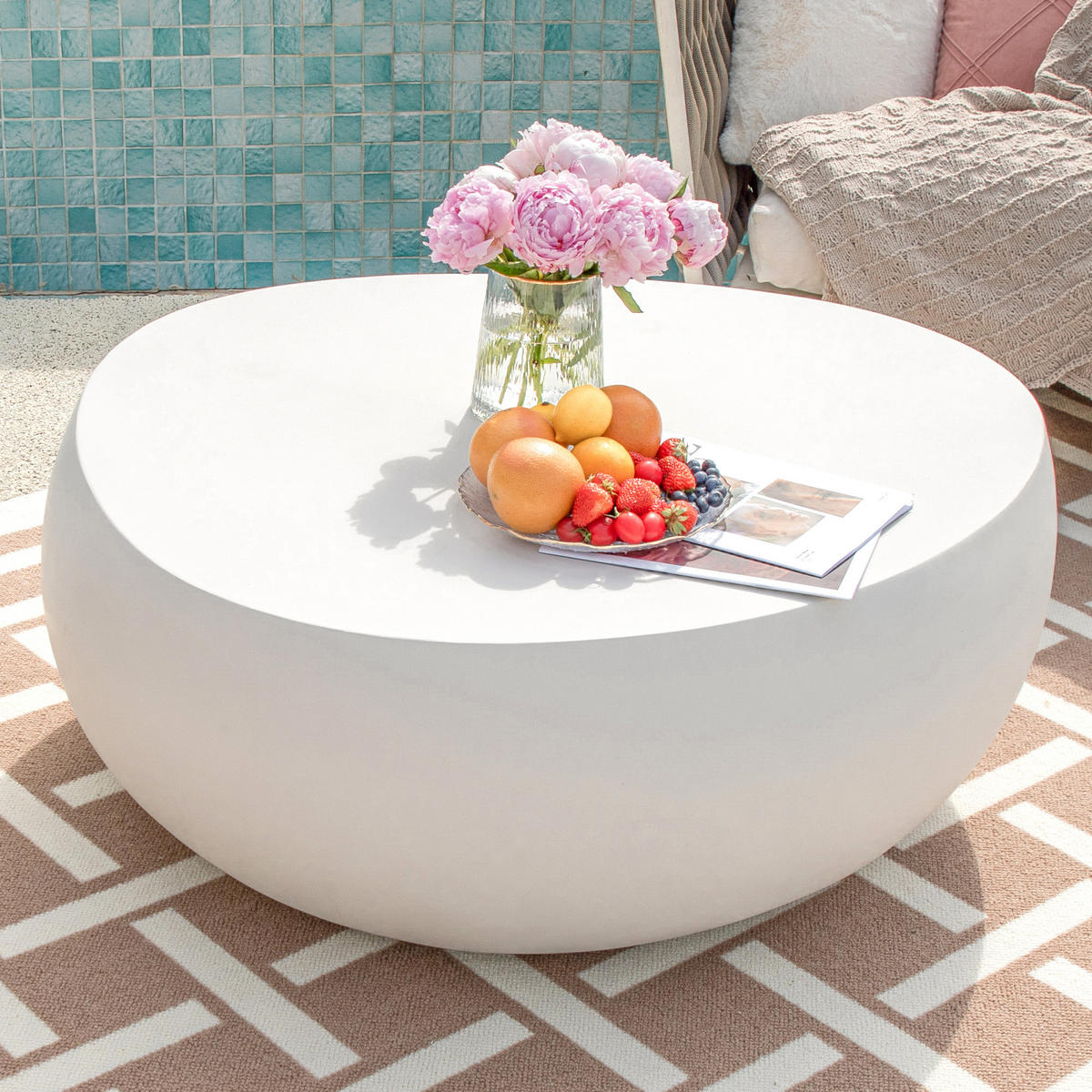 COUCHTISCH IKARIA aus Zement 107 x 100 x 41 cm - Creme, Naturmaterialien (107/100/41cm) - Elementi